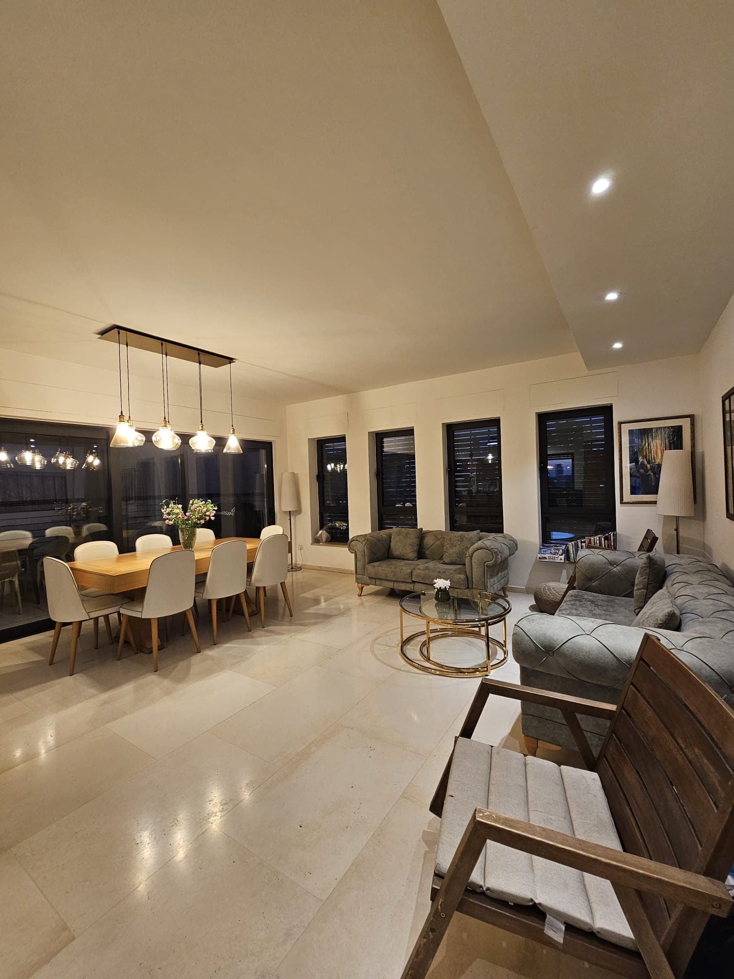 Haari • Rehavia Duplex backdrop