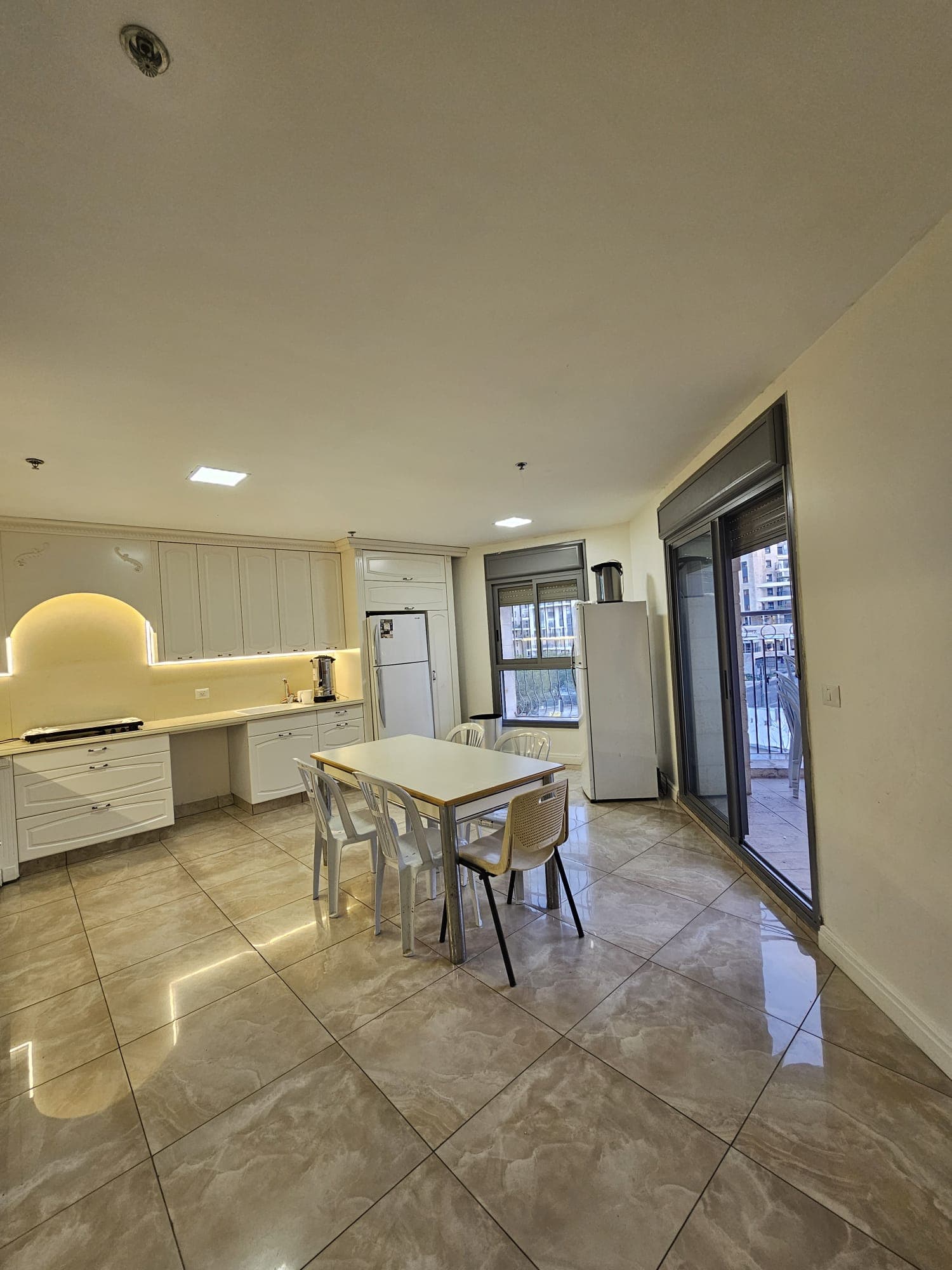 Pninat Chemed • Romema backdrop